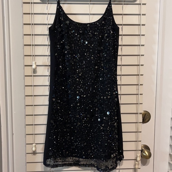 Black mini sequined shift dress - Picture 2 of 6